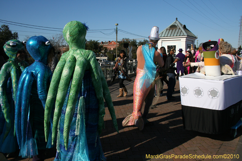 Mardi-Gras-Day-French-Quarter-New-Orleans-2010-1638