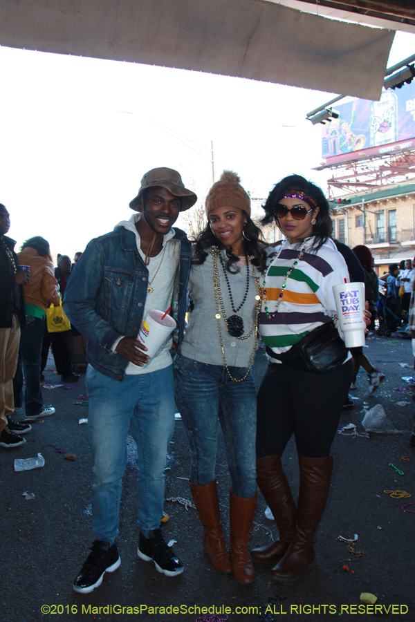 2016-Mardi-Gras-Day-walk015122