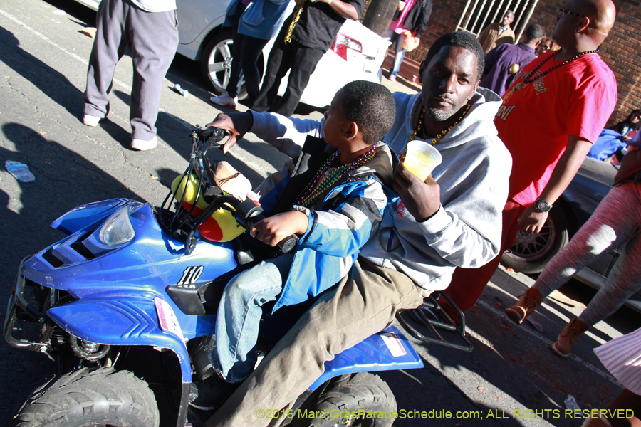 2016-Mardi-Gras-Day-walk015126