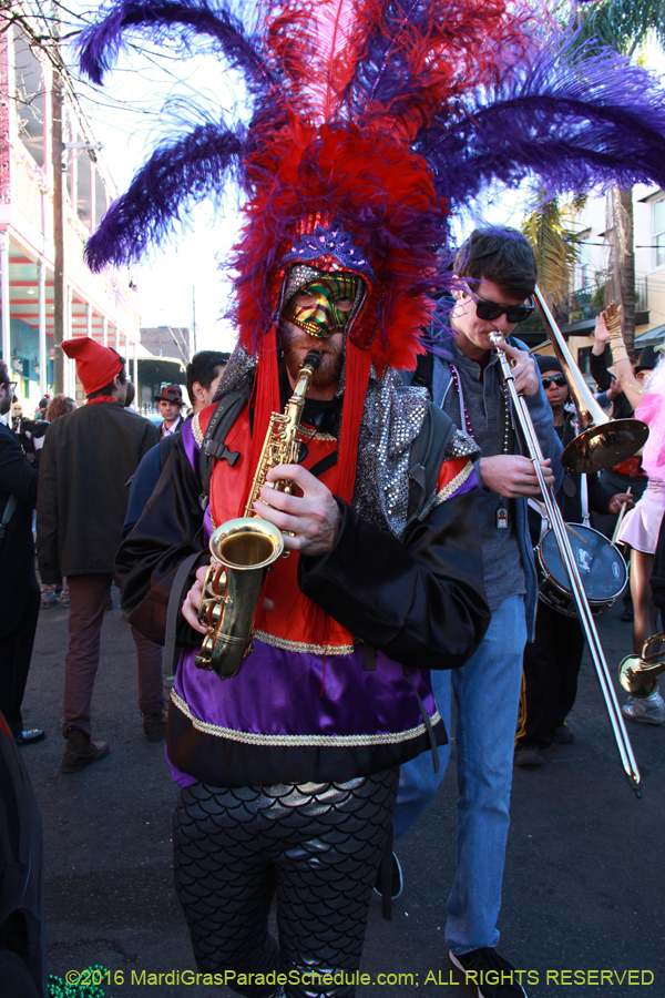 2016-Mardi-Gras-Day-walk015195