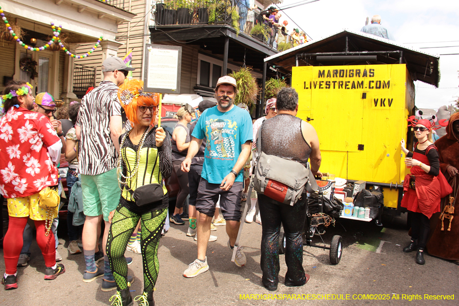 Mardi-Gras-Day-Strolling-2025-3343