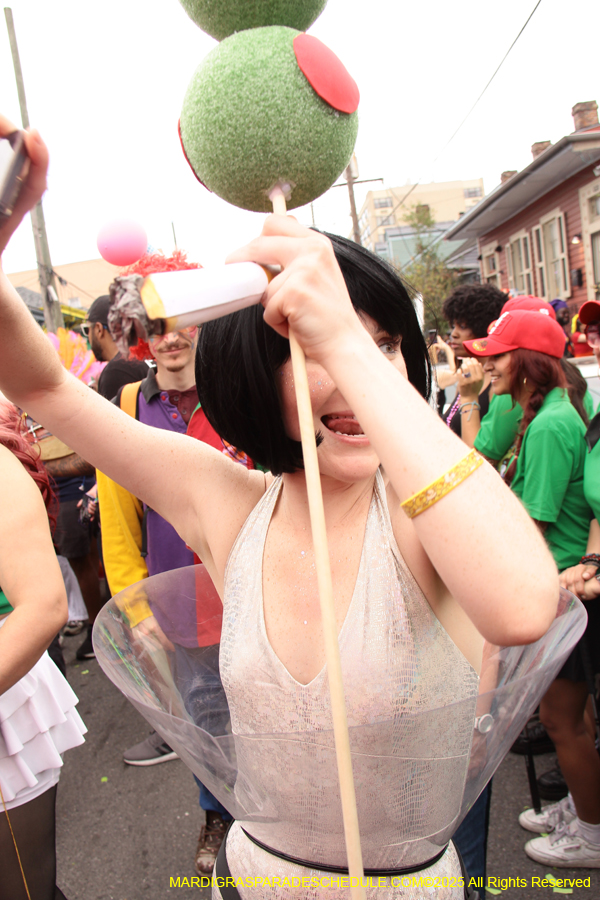 Mardi-Gras-Day-Strolling-2025-3377