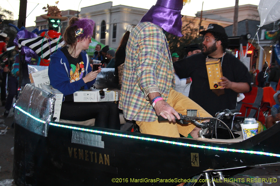 2016-Box-of-Wine-013401