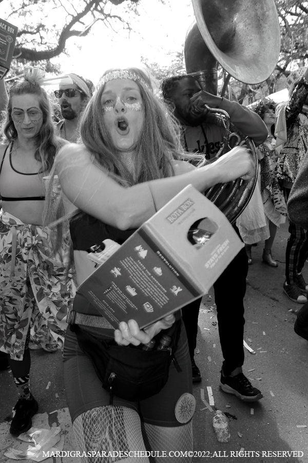 Box-of-Wine-00071-2022