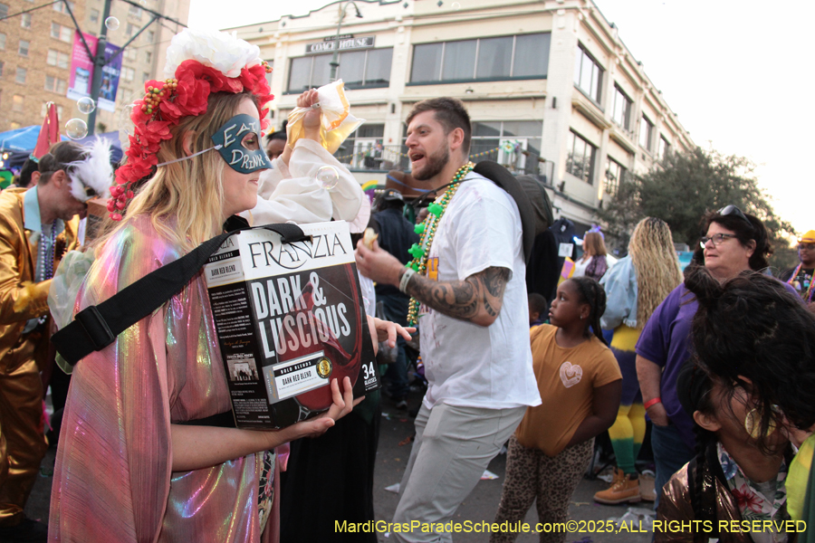 Box-of-Wine-2025-2179