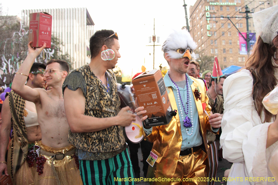 Box-of-Wine-2025-2180