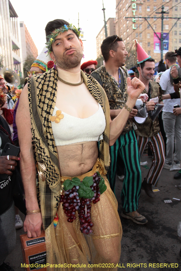 Box-of-Wine-2025-2182