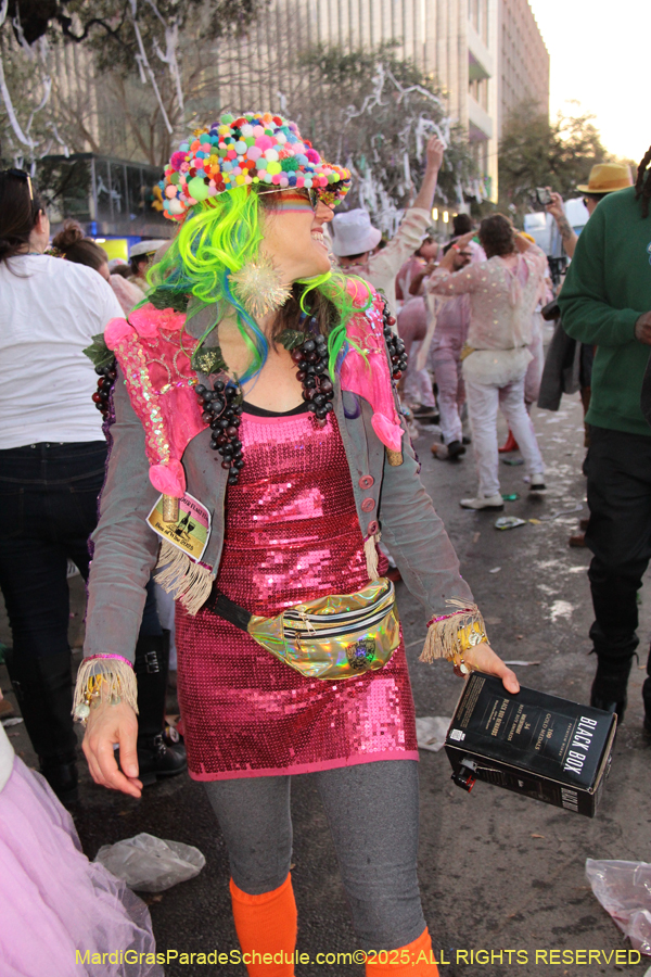 Box-of-Wine-2025-2251