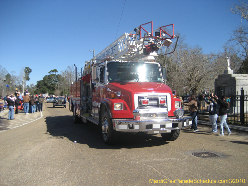 Covington-Lions-Club-Krewe-of-Covington-Mardi-Gras-Day-005
