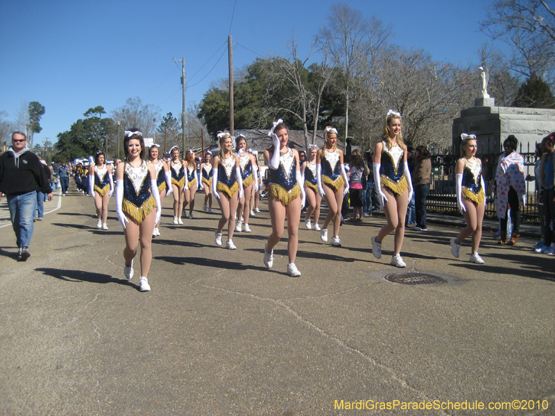 Covington-Lions-Club-Krewe-of-Covington-Mardi-Gras-Day-011