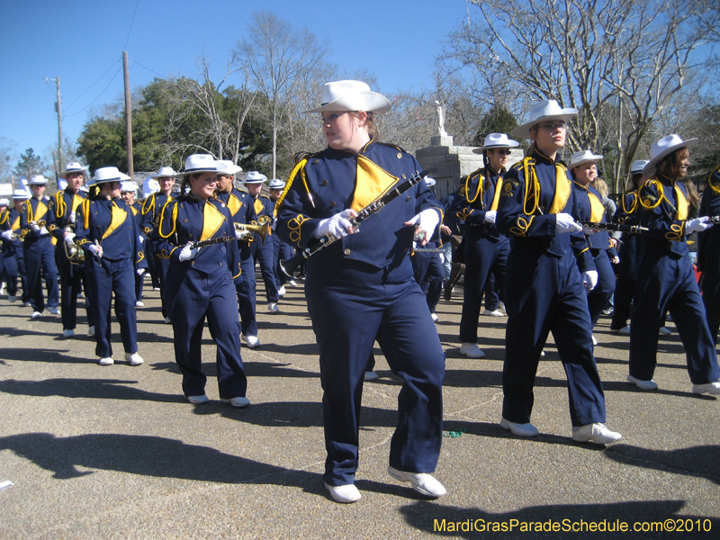 Covington-Lions-Club-Krewe-of-Covington-Mardi-Gras-Day-014