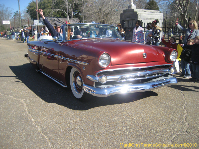 Covington-Lions-Club-Krewe-of-Covington-Mardi-Gras-Day-037