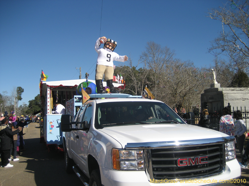 Covington-Lions-Club-Krewe-of-Covington-Mardi-Gras-Day-039