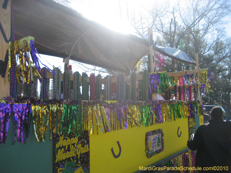 Covington-Lions-Club-Krewe-of-Covington-Mardi-Gras-Day-047