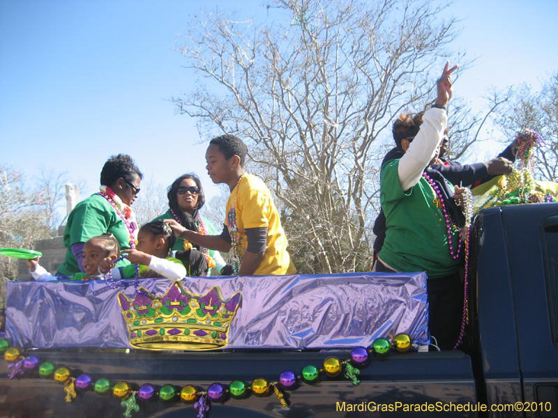 Covington-Lions-Club-Krewe-of-Covington-Mardi-Gras-Day-058