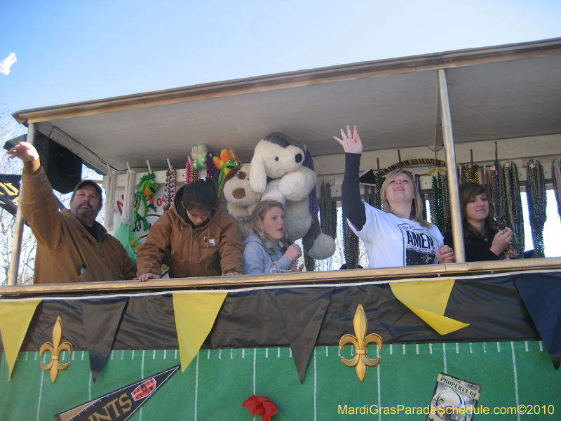 Covington-Lions-Club-Krewe-of-Covington-Mardi-Gras-Day-071