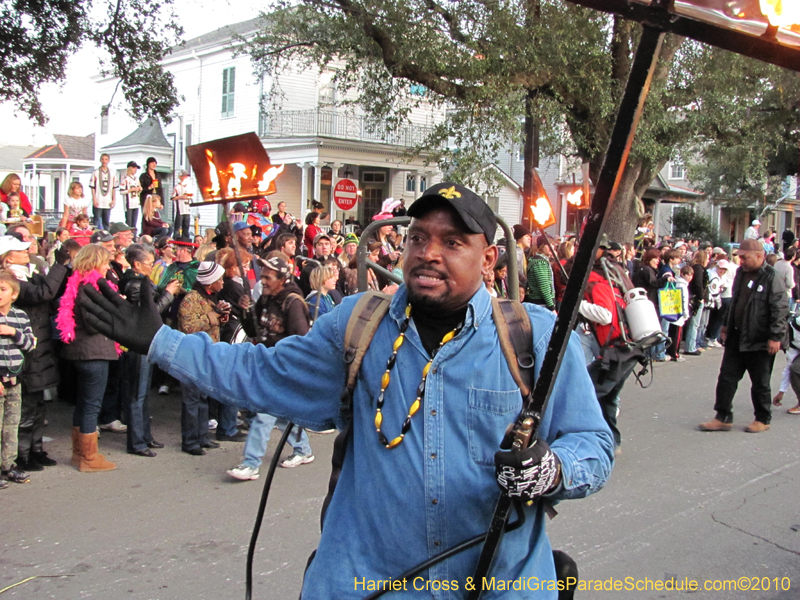 Krewe-of-Bacchus-2010-Mardi-Gras-New-Orleans-1393