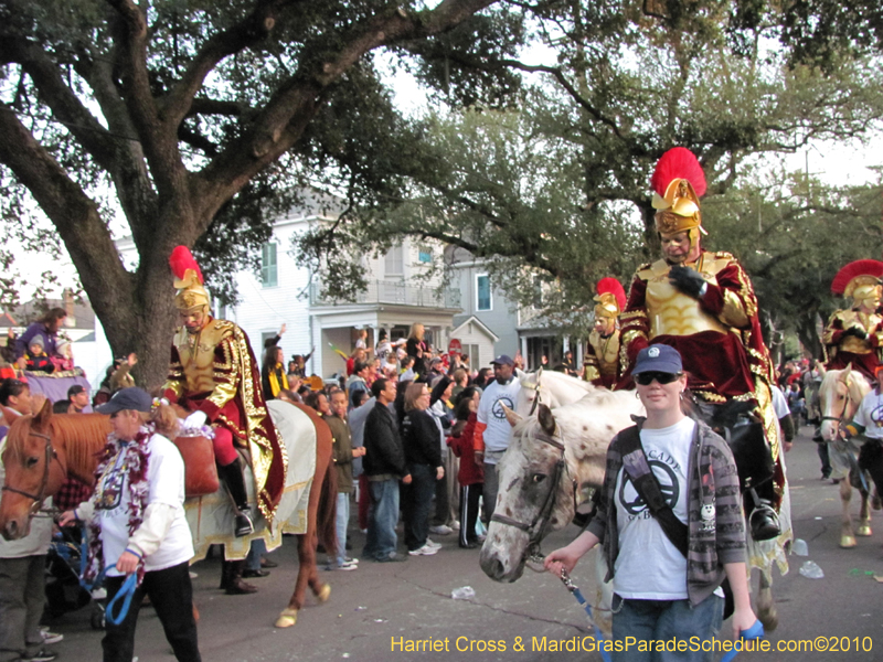 Krewe-of-Bacchus-2010-Mardi-Gras-New-Orleans-1403