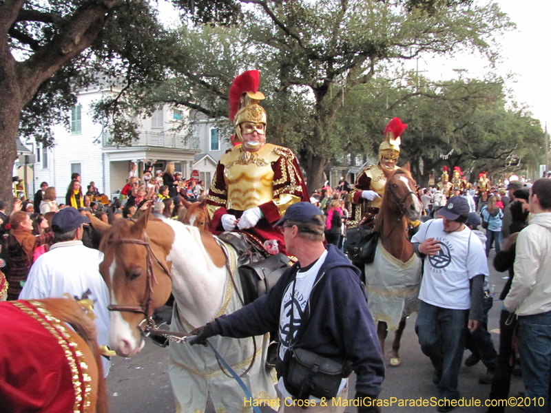 Krewe-of-Bacchus-2010-Mardi-Gras-New-Orleans-1407