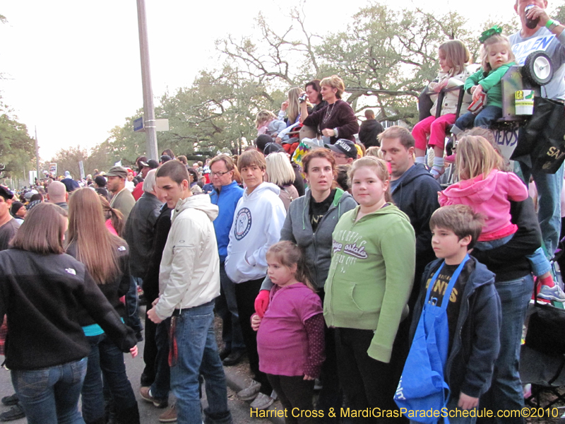 Krewe-of-Bacchus-2010-Mardi-Gras-New-Orleans-1431