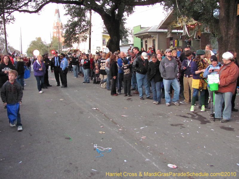 Krewe-of-Bacchus-2010-Mardi-Gras-New-Orleans-1432