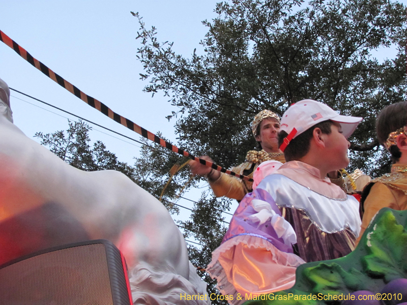 Krewe-of-Bacchus-2010-Mardi-Gras-New-Orleans-1440