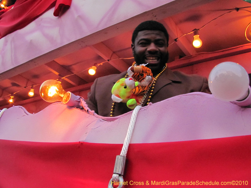 Krewe-of-Bacchus-2010-Mardi-Gras-New-Orleans-1442