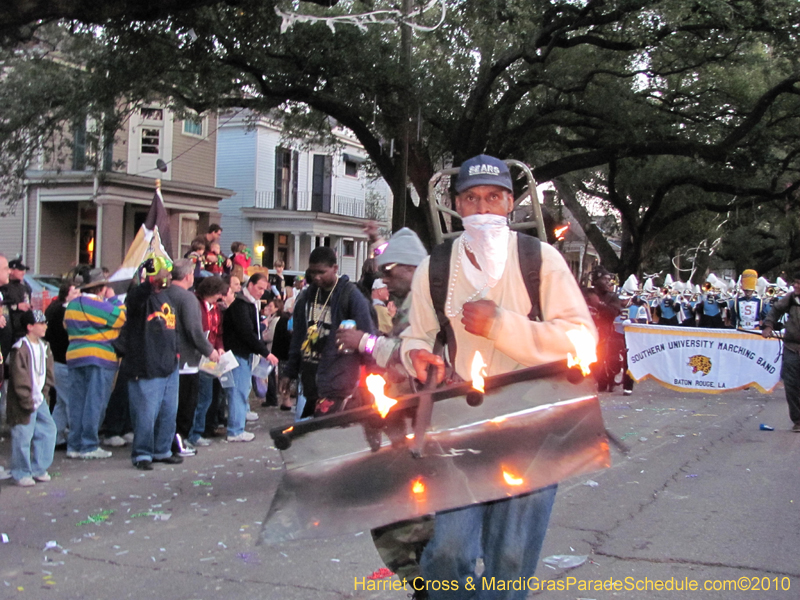 Krewe-of-Bacchus-2010-Mardi-Gras-New-Orleans-1446