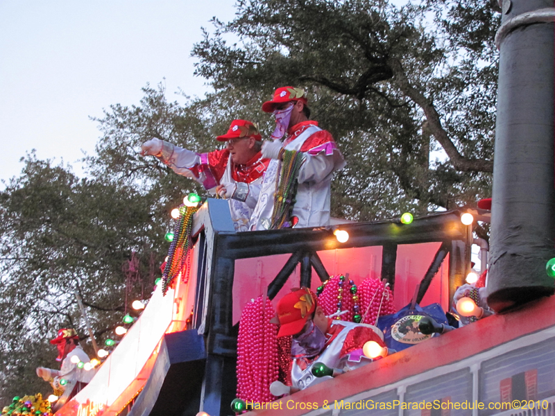 Krewe-of-Bacchus-2010-Mardi-Gras-New-Orleans-1456