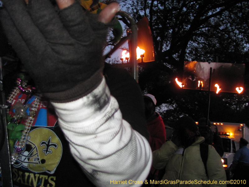 Krewe-of-Bacchus-2010-Mardi-Gras-New-Orleans-1485