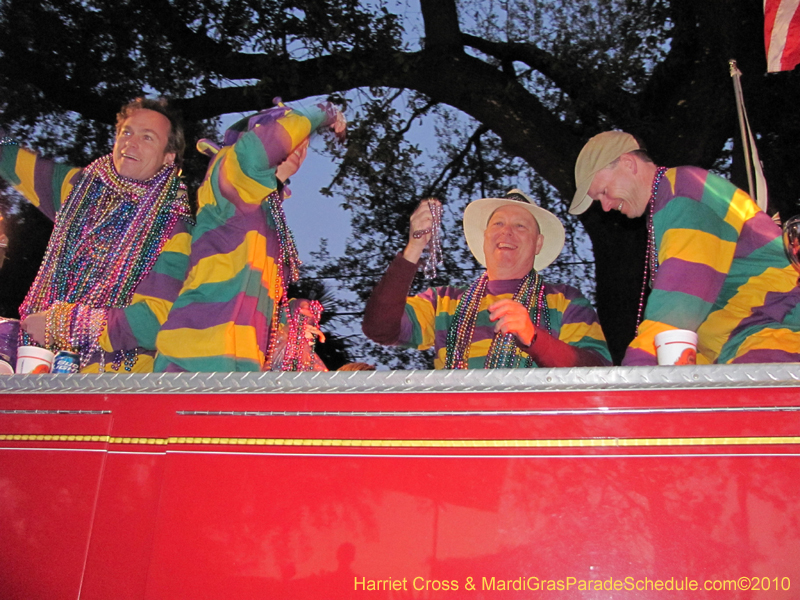 Krewe-of-Bacchus-2010-Mardi-Gras-New-Orleans-1486