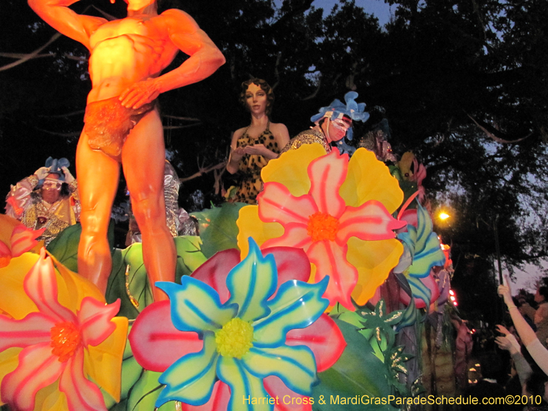 Krewe-of-Bacchus-2010-Mardi-Gras-New-Orleans-1498