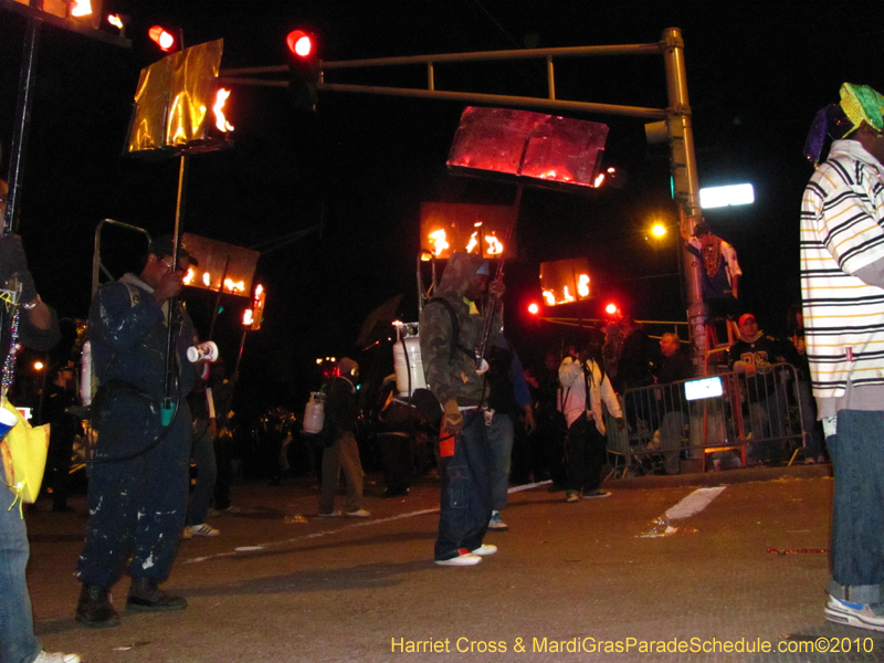 Krewe-of-Bacchus-2010-Mardi-Gras-New-Orleans-1552