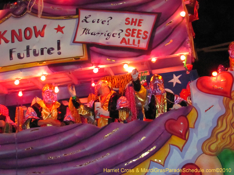 Krewe-of-Bacchus-2010-Mardi-Gras-New-Orleans-1574
