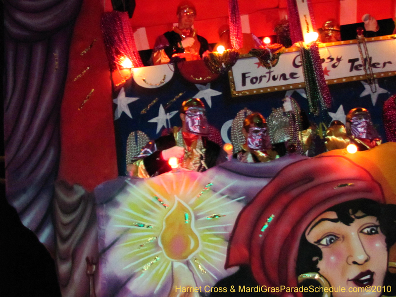Krewe-of-Bacchus-2010-Mardi-Gras-New-Orleans-1575