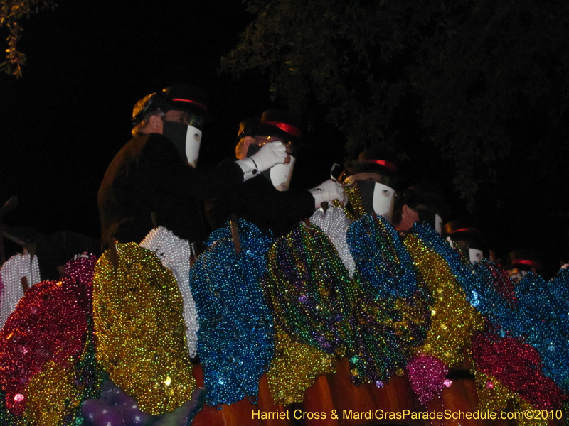 Krewe-of-Bacchus-2010-Mardi-Gras-New-Orleans-1595
