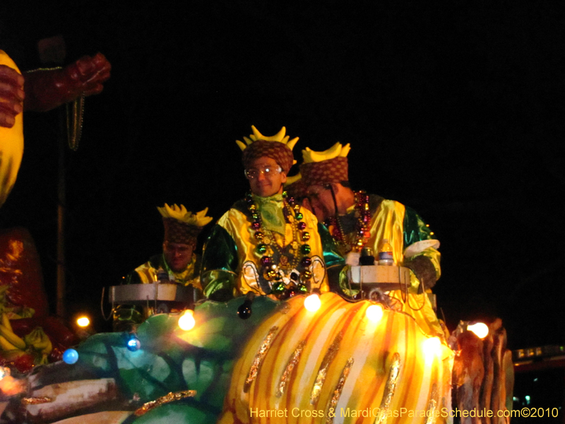 Krewe-of-Bacchus-2010-Mardi-Gras-New-Orleans-1599