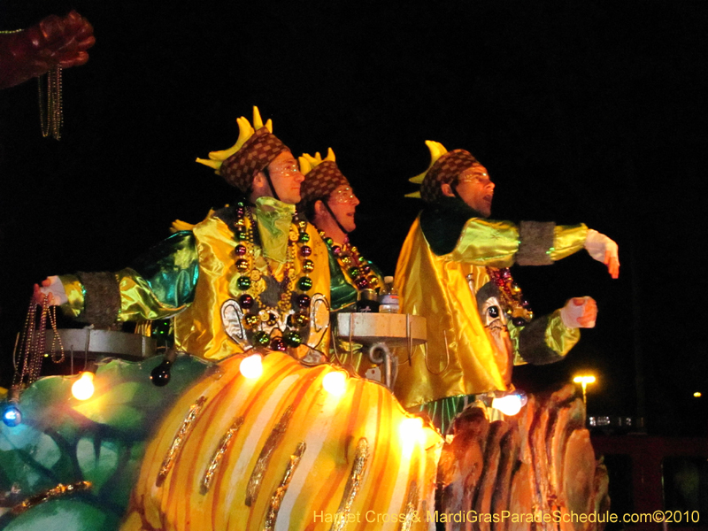 Krewe-of-Bacchus-2010-Mardi-Gras-New-Orleans-1600