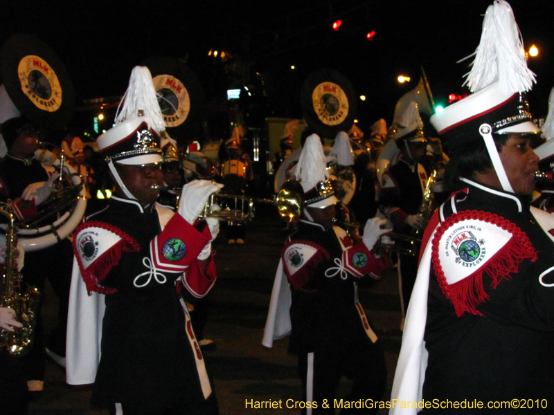 Krewe-of-Bacchus-2010-Mardi-Gras-New-Orleans-1624