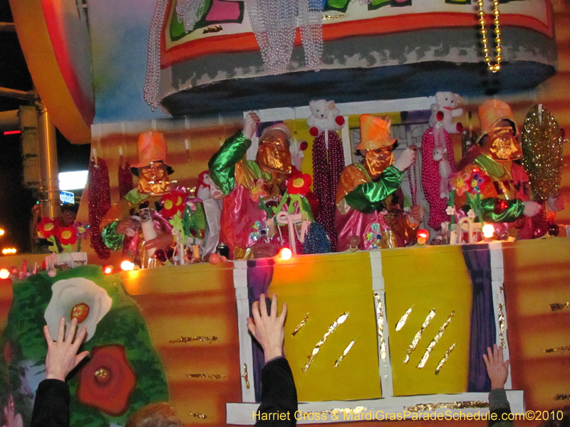 Krewe-of-Bacchus-2010-Mardi-Gras-New-Orleans-1667