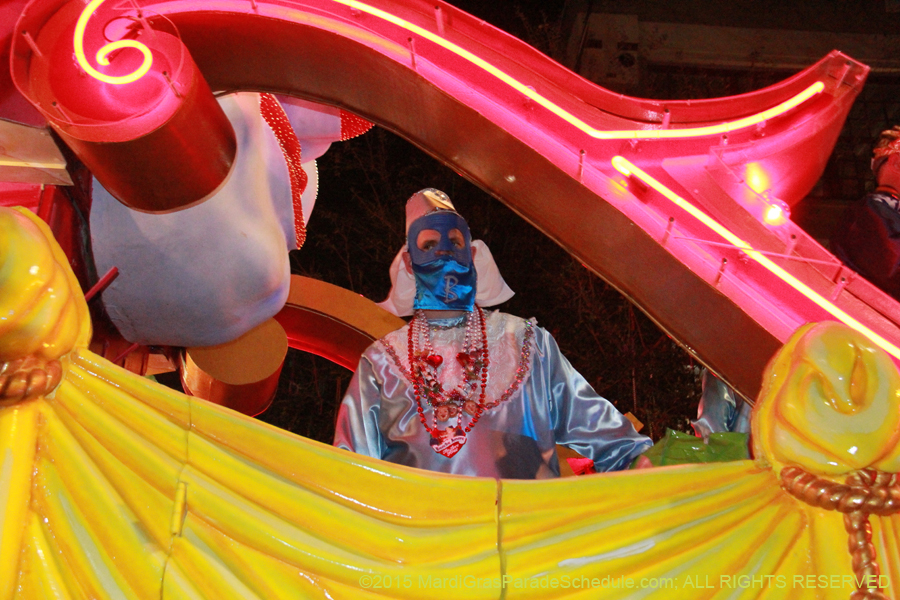 Krewe-of-Bacchus-2015-18398