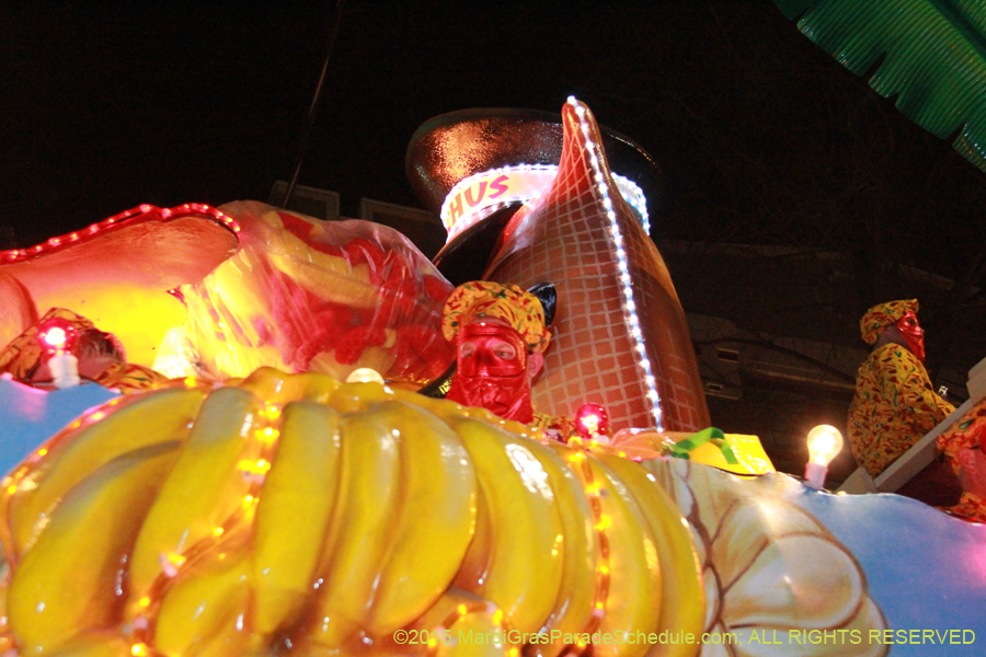 Krewe-of-Bacchus-2015-18405