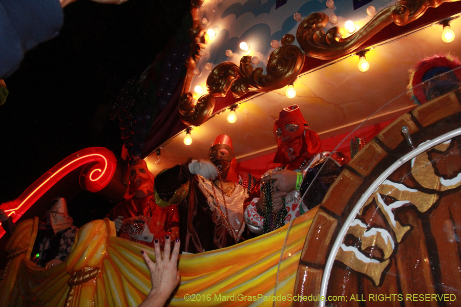2016-Krewe-of-Bacchus-012904