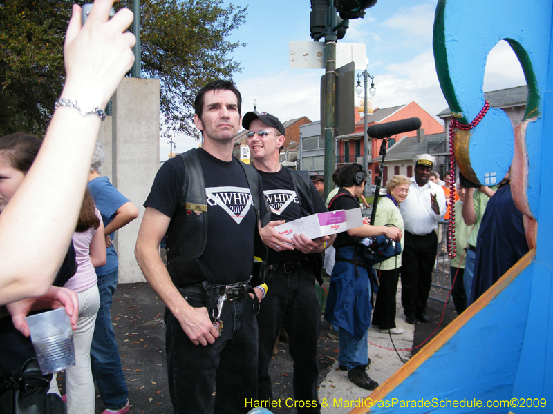 2009-Mystic-Krewe-of-Barkus-Mardi-Gras-French-Quarter-New-Orleans-Dog-Parade-Harriet-Cross-7169