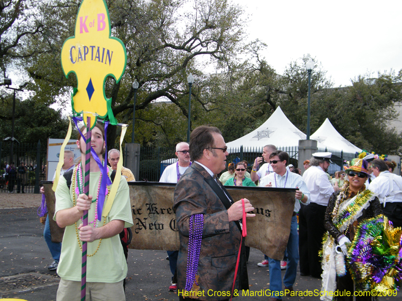 2009-Mystic-Krewe-of-Barkus-Mardi-Gras-French-Quarter-New-Orleans-Dog-Parade-Harriet-Cross-7179