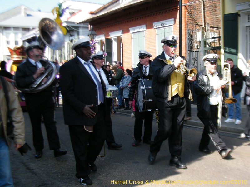 Mystic-Krewe-of-Barkus-2010-HC-Dog-Parade-Mardi-Gras-New-Orleans-8182