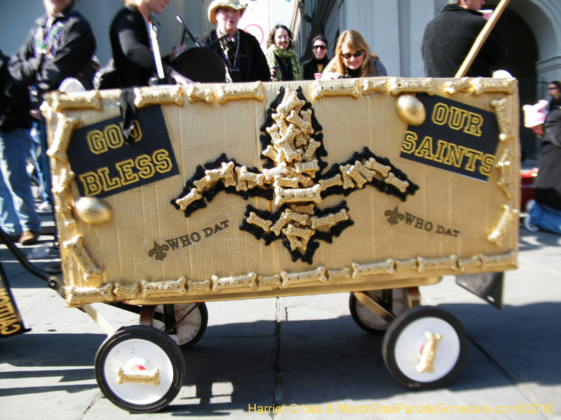 Mystic-Krewe-of-Barkus-2010-HC-Dog-Parade-Mardi-Gras-New-Orleans-8457