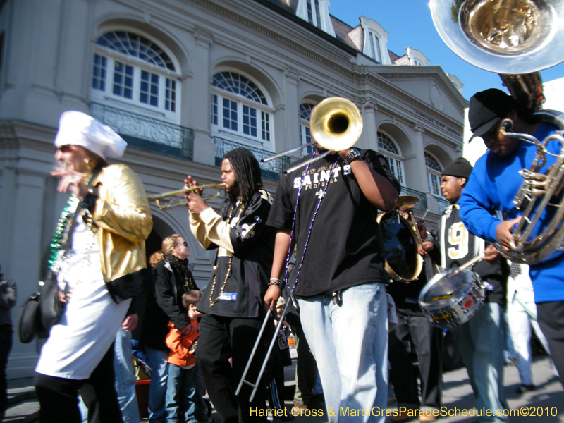 Mystic-Krewe-of-Barkus-2010-HC-Dog-Parade-Mardi-Gras-New-Orleans-8485