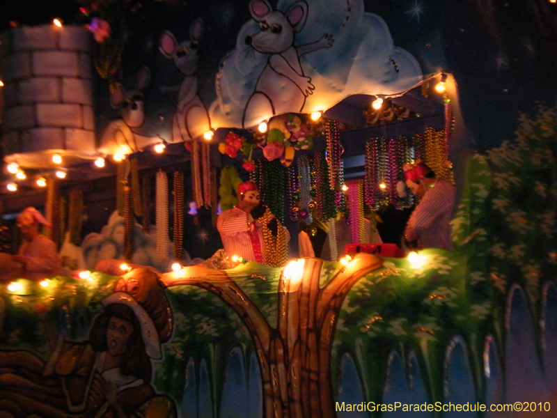 Krewe-of-Caesar-2010-Metairie-Mardi-Gras-8052