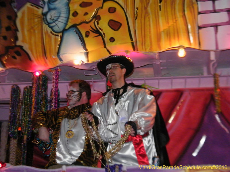 Krewe-of-Caesar2010-Metairie-Mardi-Gras-8038